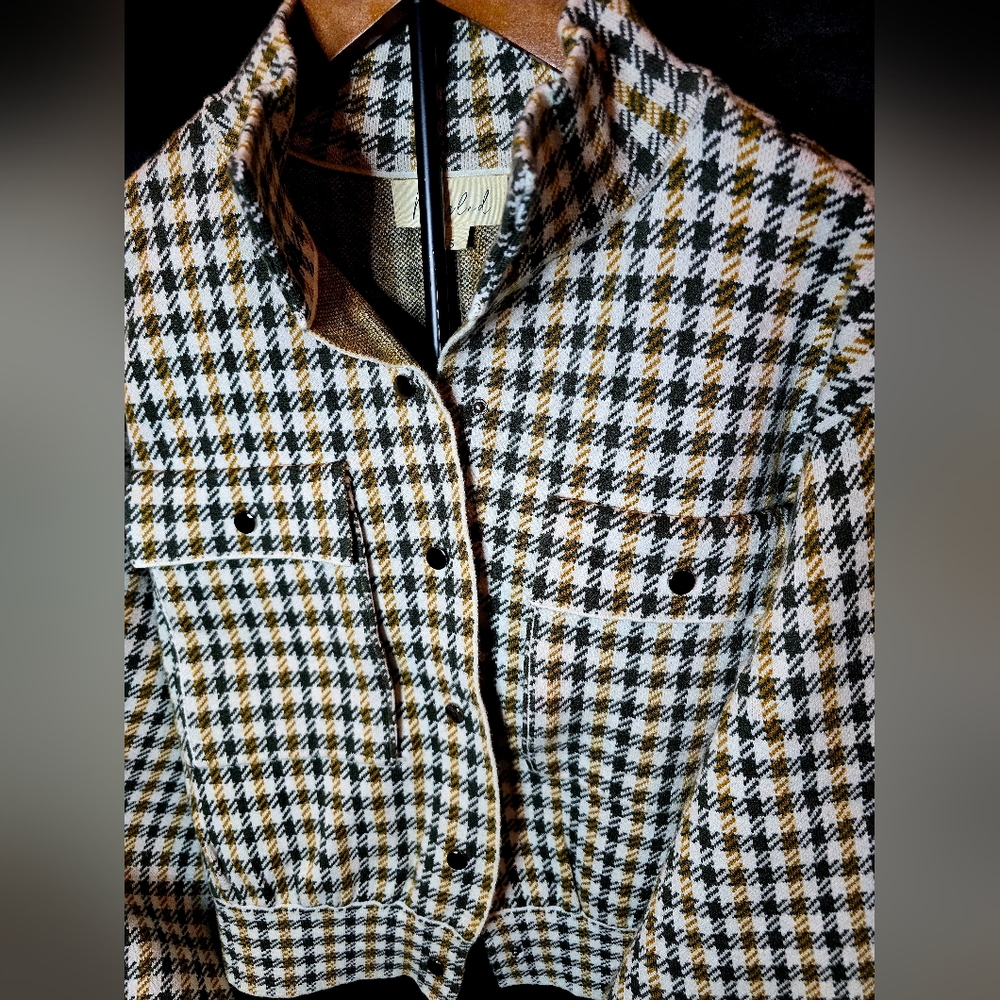 Houndstooth Patterned Jacket - image 4